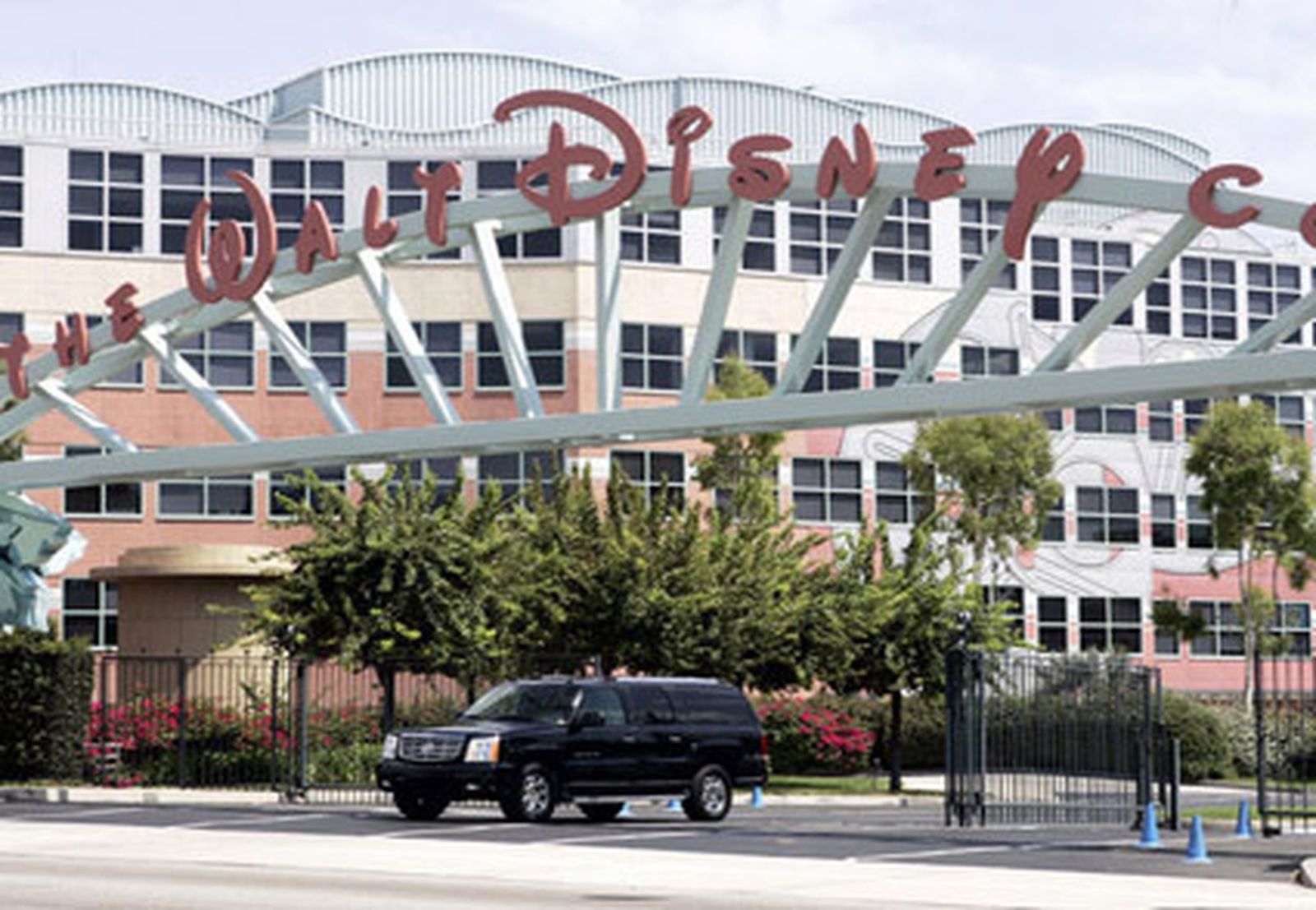 walt-disney-co-building