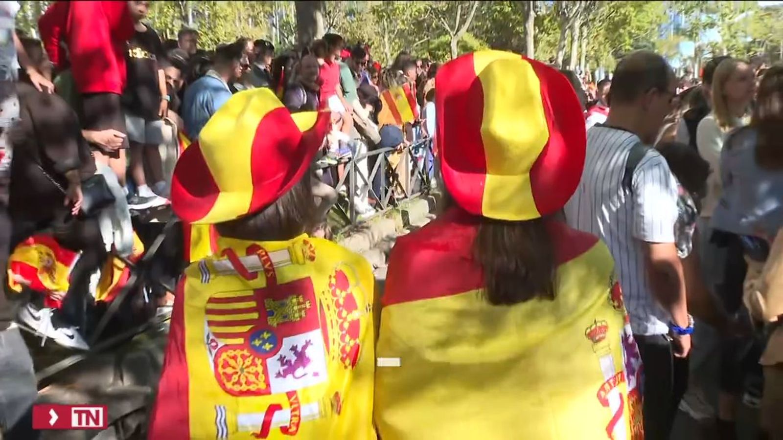 Los madrileños disfrutan del desfile militar