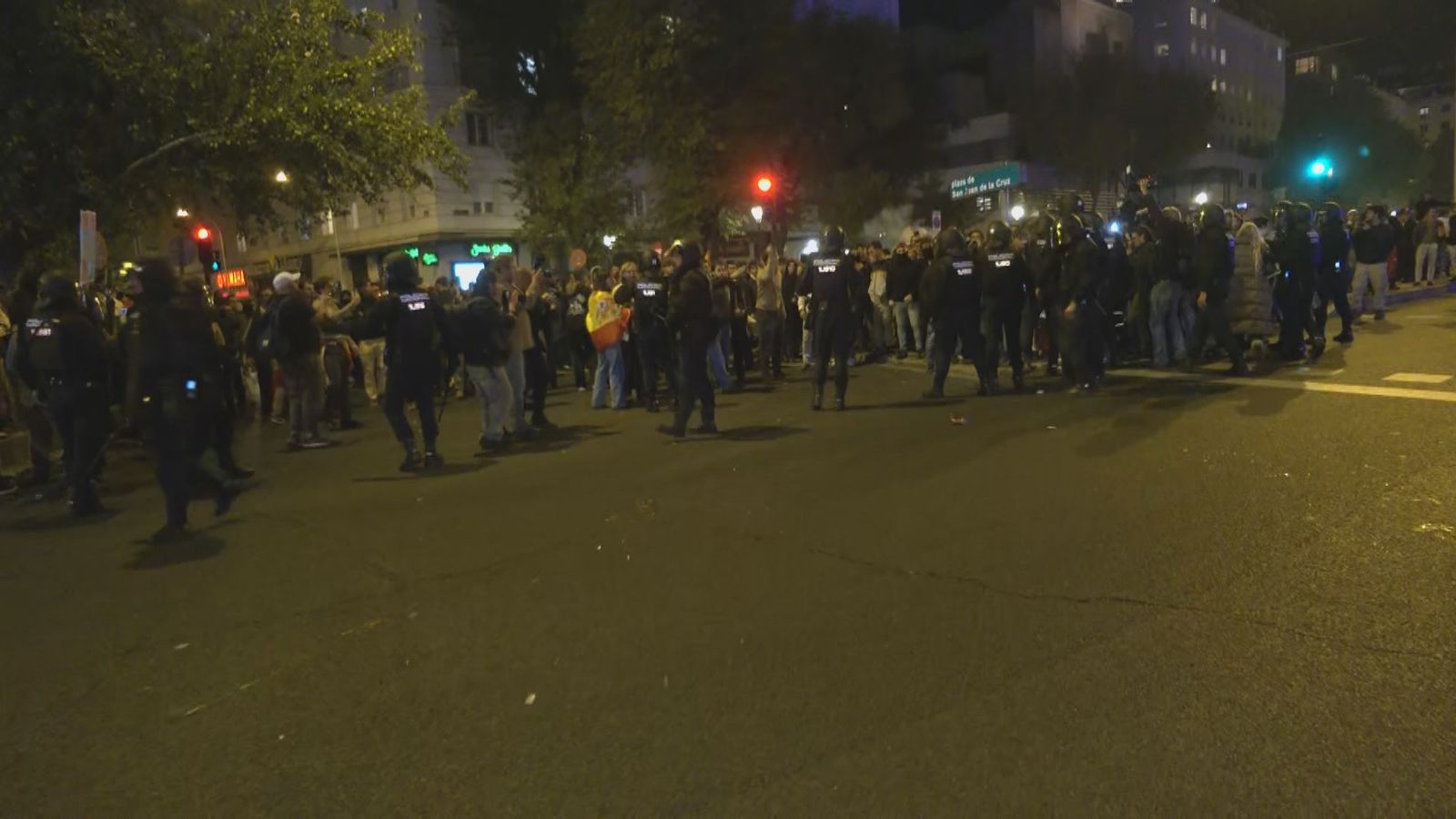Manifestantes ante el Ministerio de Transportes