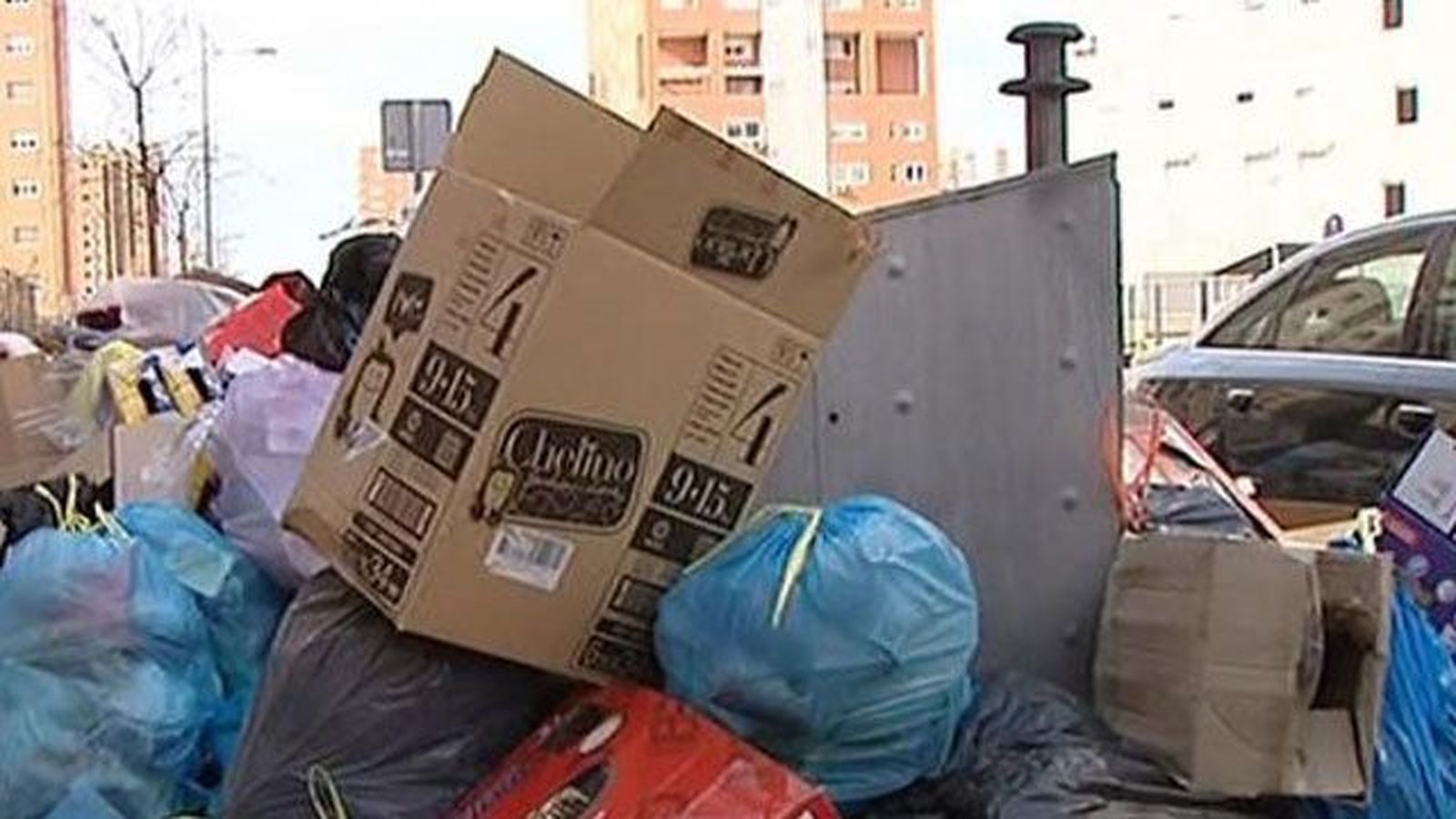 Huelga de basuras encubierta en Parla por los impagos del Ayuntamiento