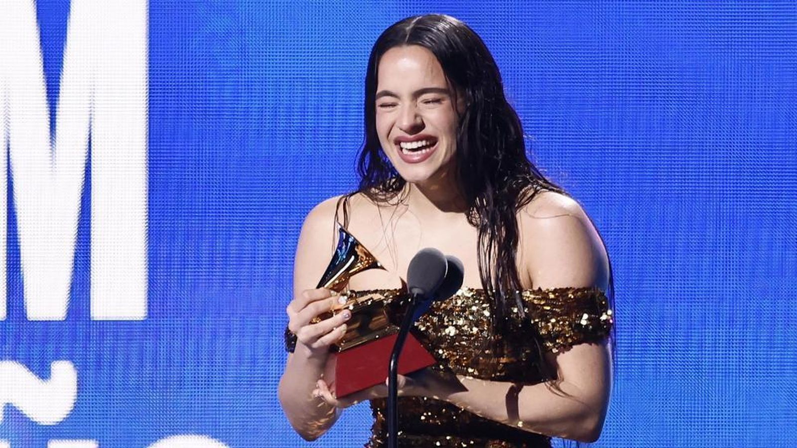 Rosalia triunfa en los Grammy