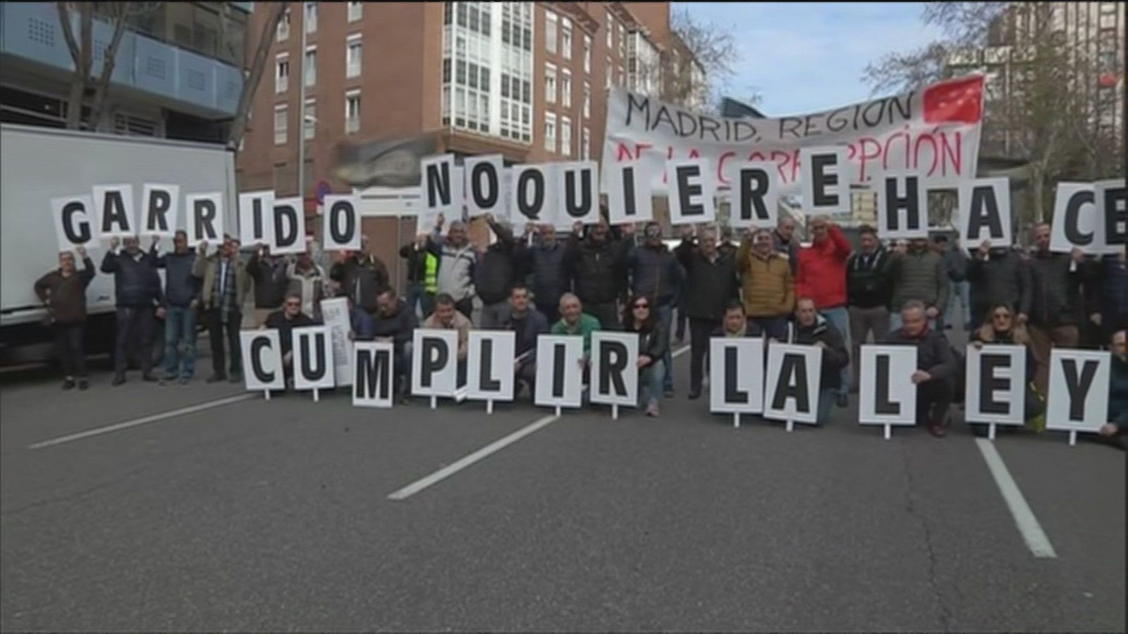 Los taxistas protestan en Madrid para reclamar que se "cumpla la ley" de las VTC
