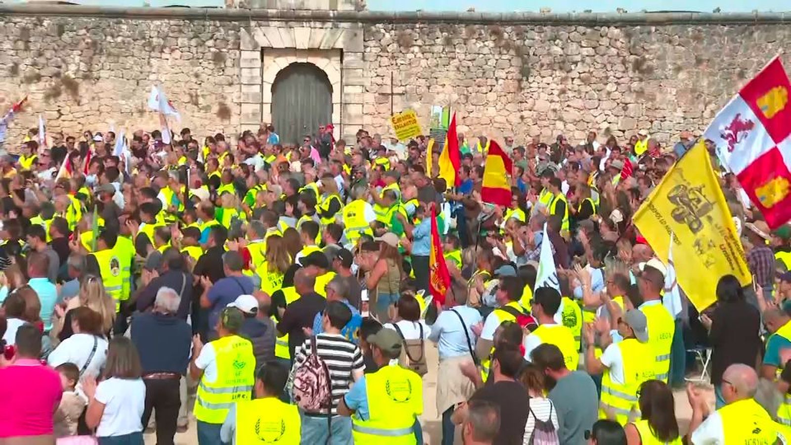 El campo madrileño rinde homenaje al agricultor David Lafoz: “Su lucha no puede quedar en vano”