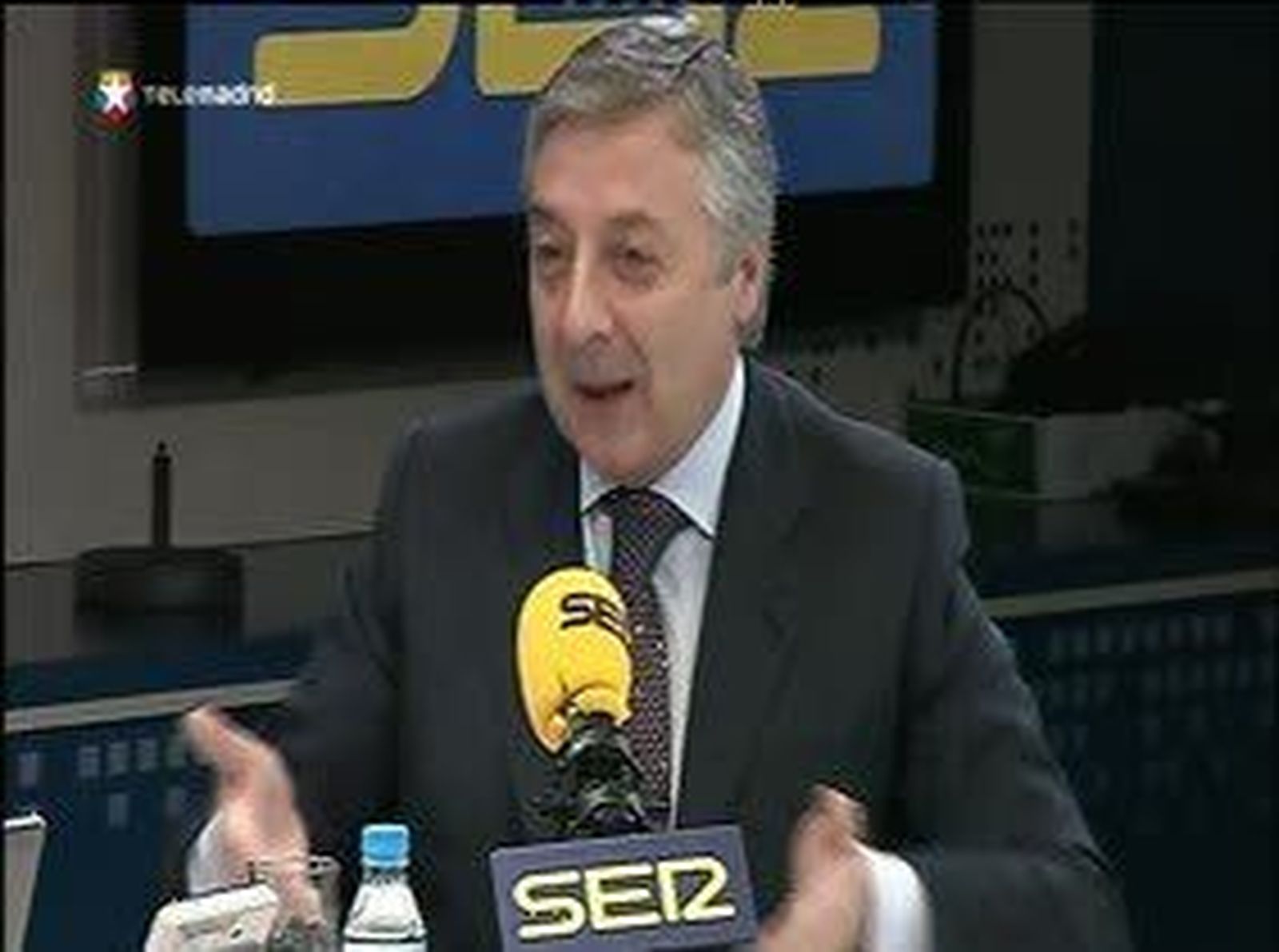 Simancas no cree que Blanco deba dimitir pese a ser investiagado por el caso Campeón