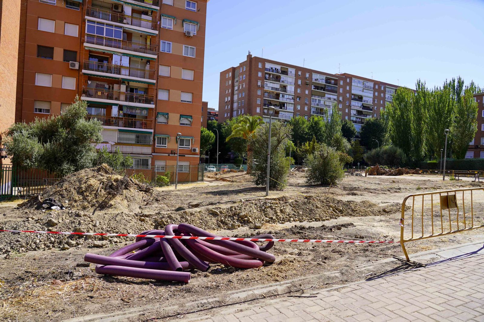 Trabajos en el espacio entre las calles Río Sella y Río Duero de Móstoles