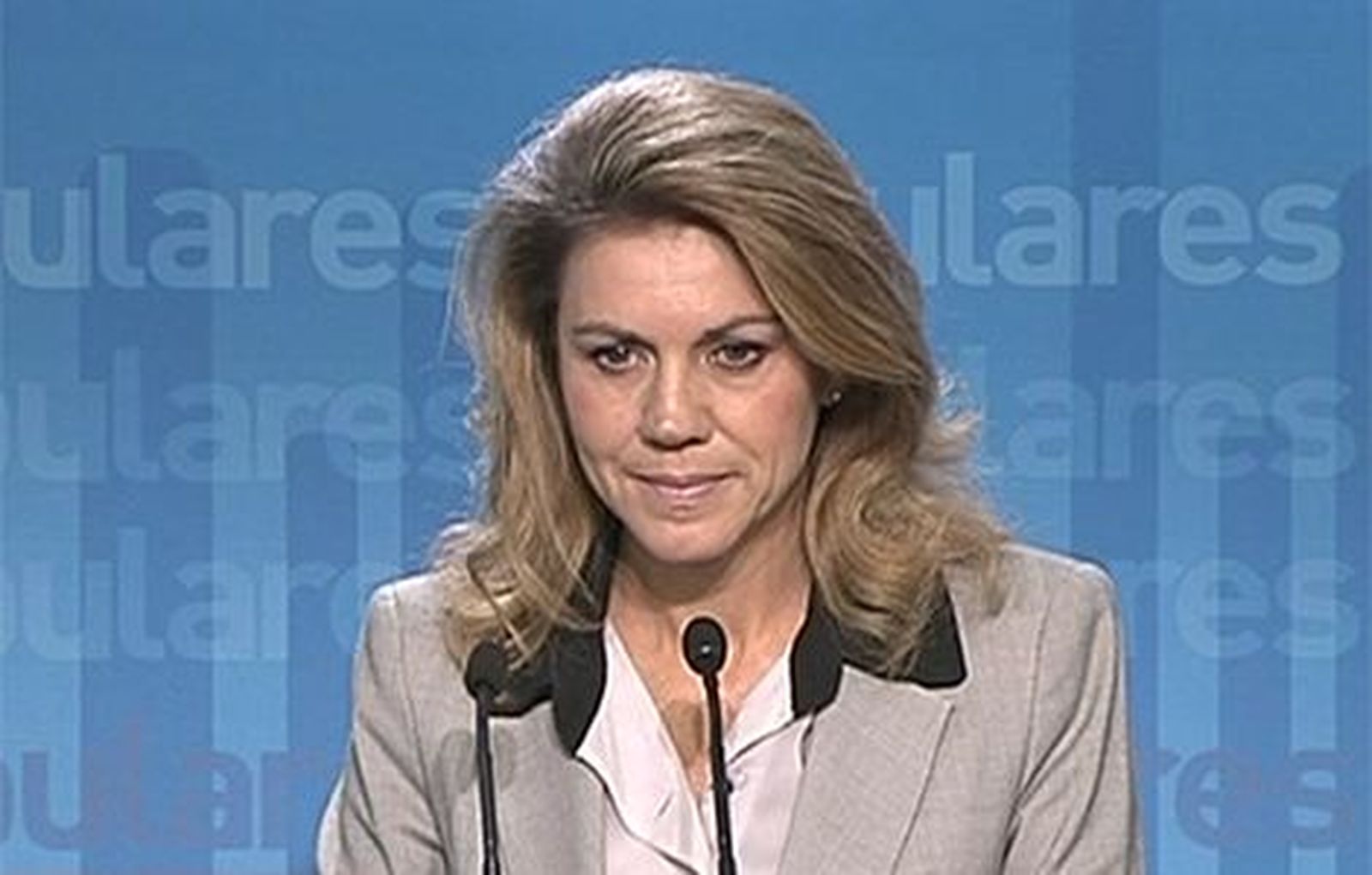 Cospedal: "Aznar fue un gran presidente, Rajoy es el mejor y el que necesita España"