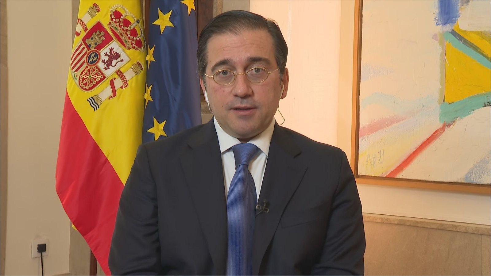 Albares: “Con las sanciones estamos intentando que Putin no pueda financiar esta guerra”