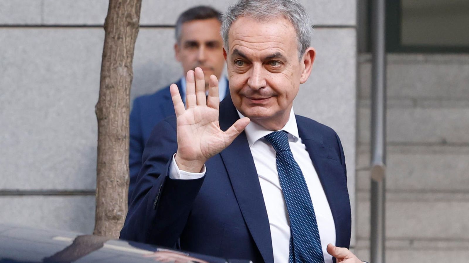 Zapatero pide la "nulidad general" del caso Plus Ultra por vulneración de derechos