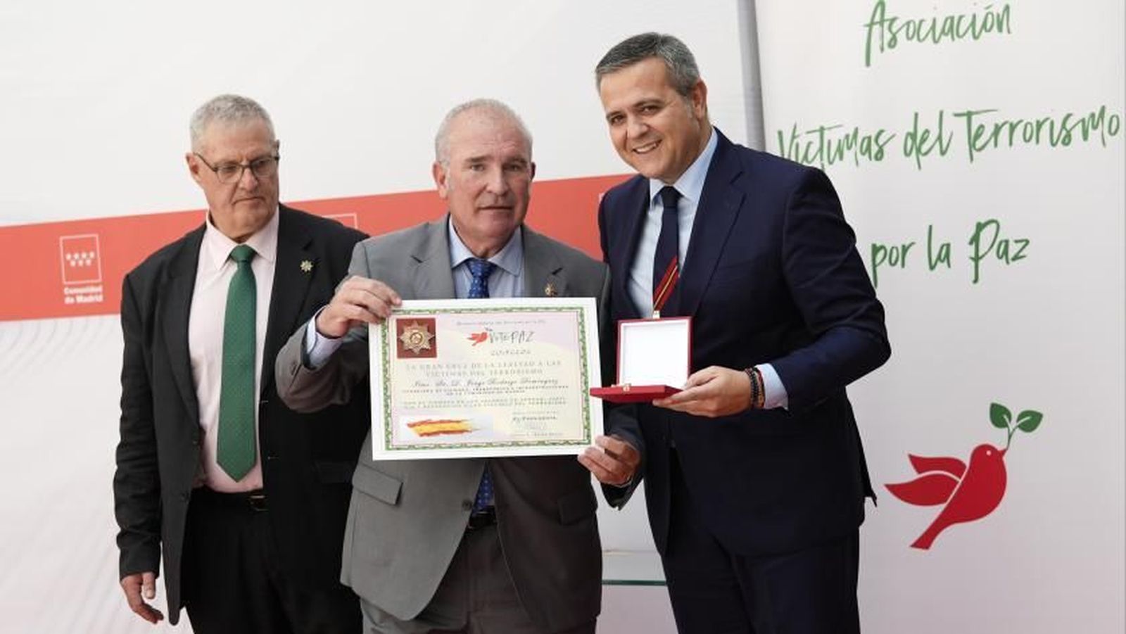La Comunidad de Madrid, distinguida con la Gran Cruz de la Lealtad a las Víctimas del Terrorismo