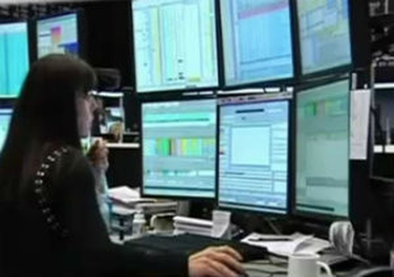 El Ibex 35 se hunde más de un 5%  y pierde la referencia de los 7.800 puntos