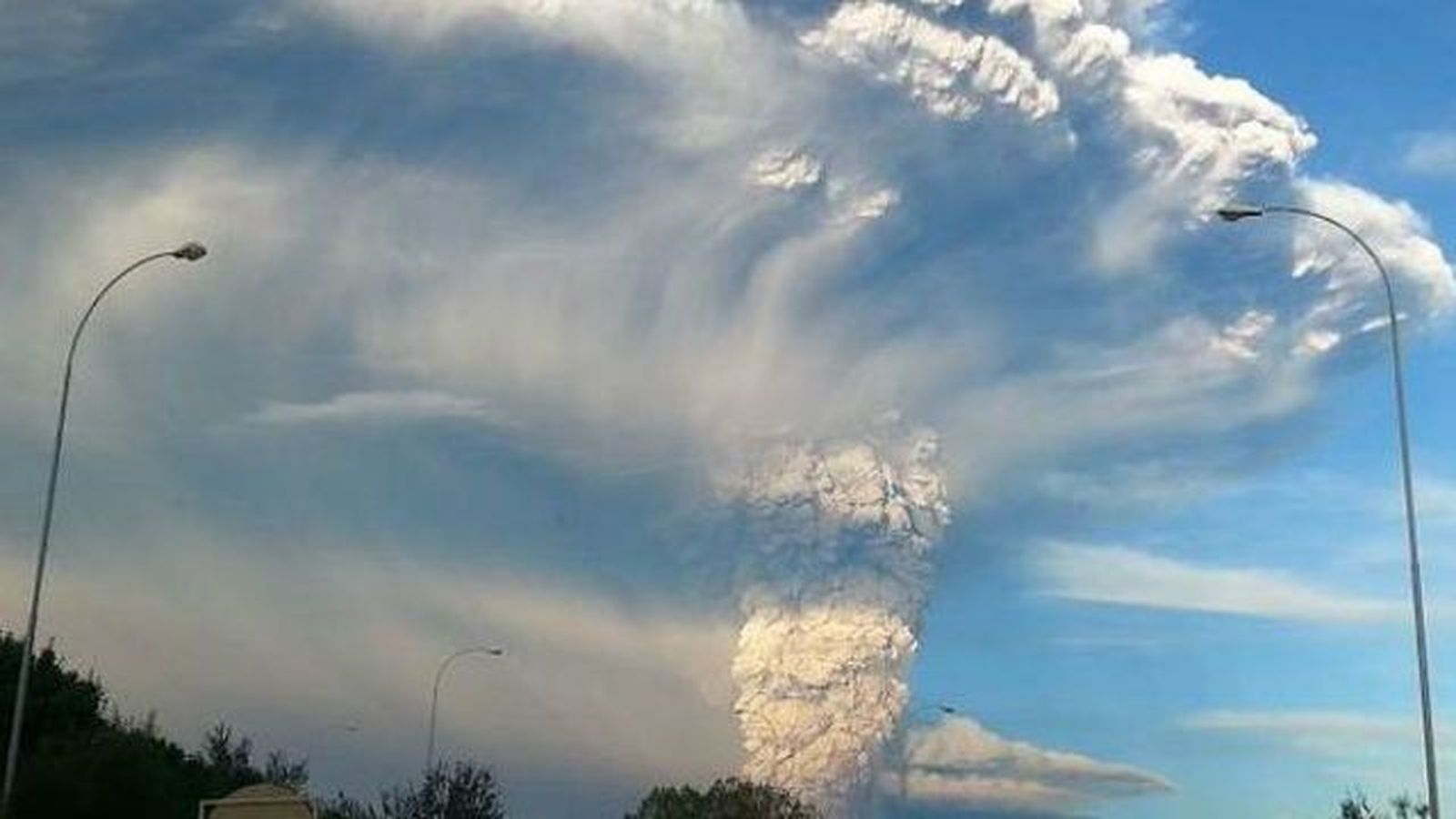 Chile mantiene estado el excepción y catástrofe en la zona del Calbuco
