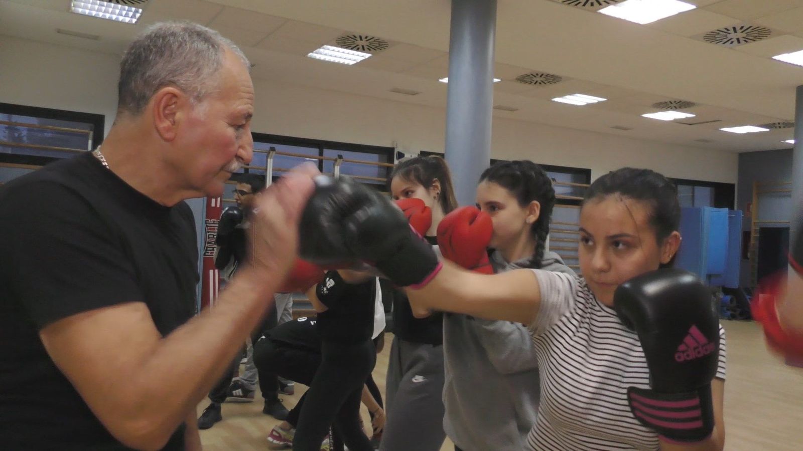 El boxeo sin contacto causa furor en Madrid