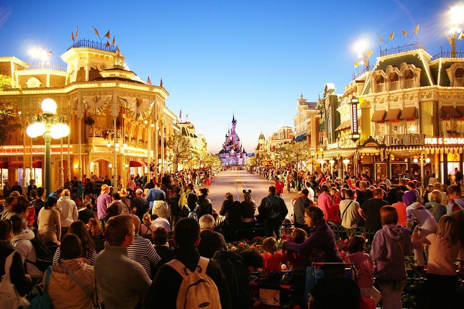Julio Pomares, un madrileño que trabaja en Disneyland París