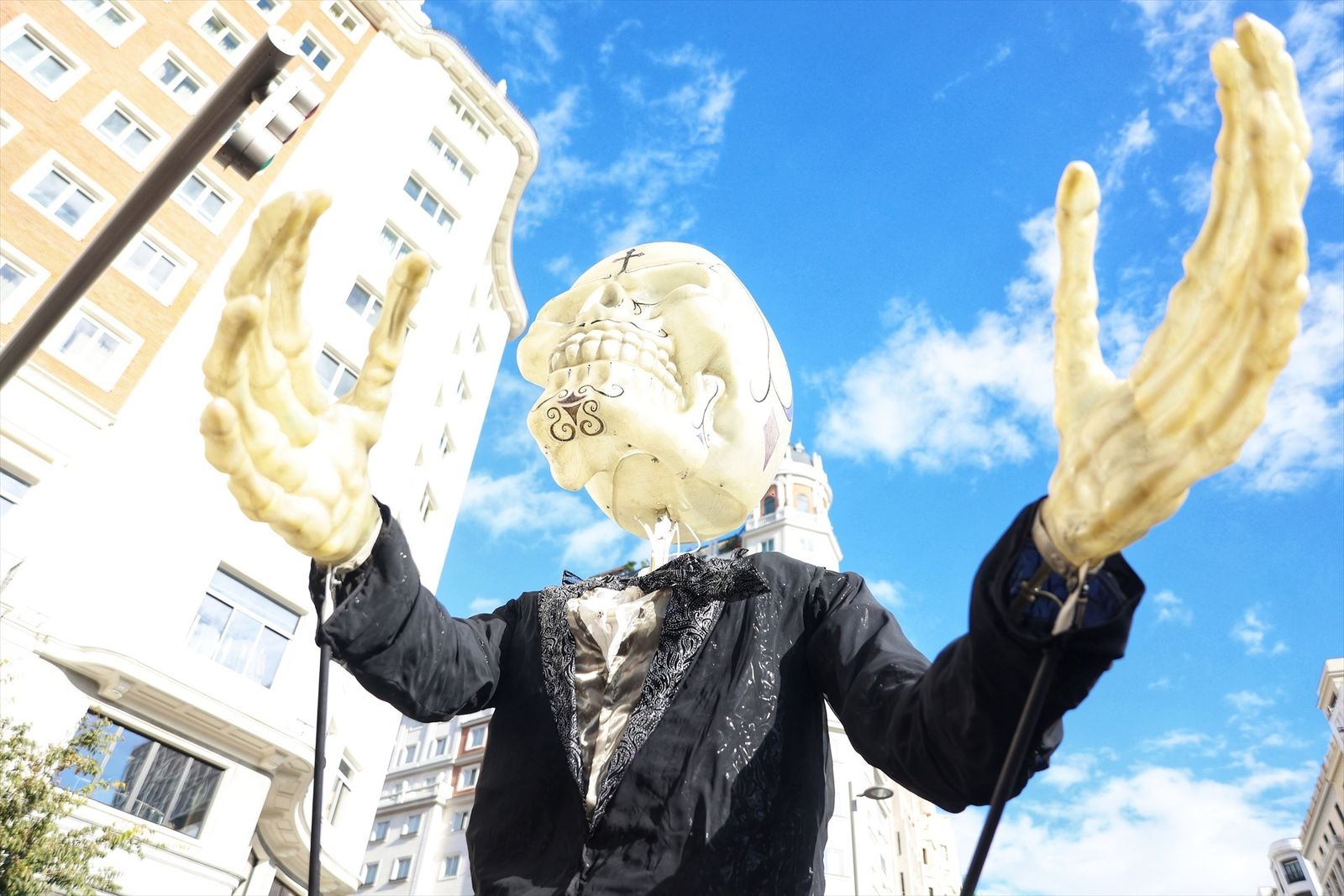 Fotogaleria: El desfile de la Hispanidad llena de color la Gran Vía