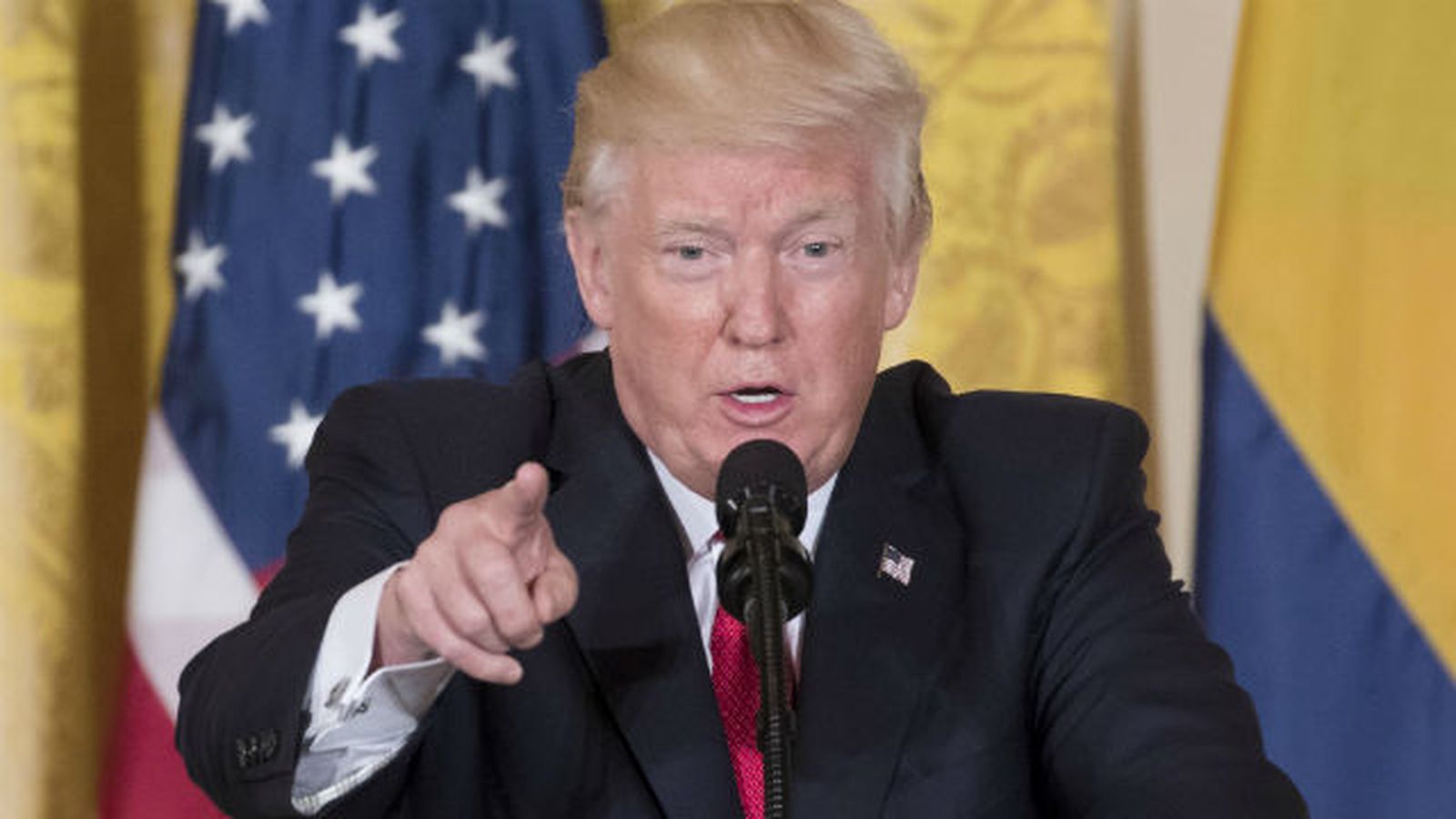 Trump ordena "rodear" y "aniquilar" al Estado Islámico en todas las zonas donde opera
