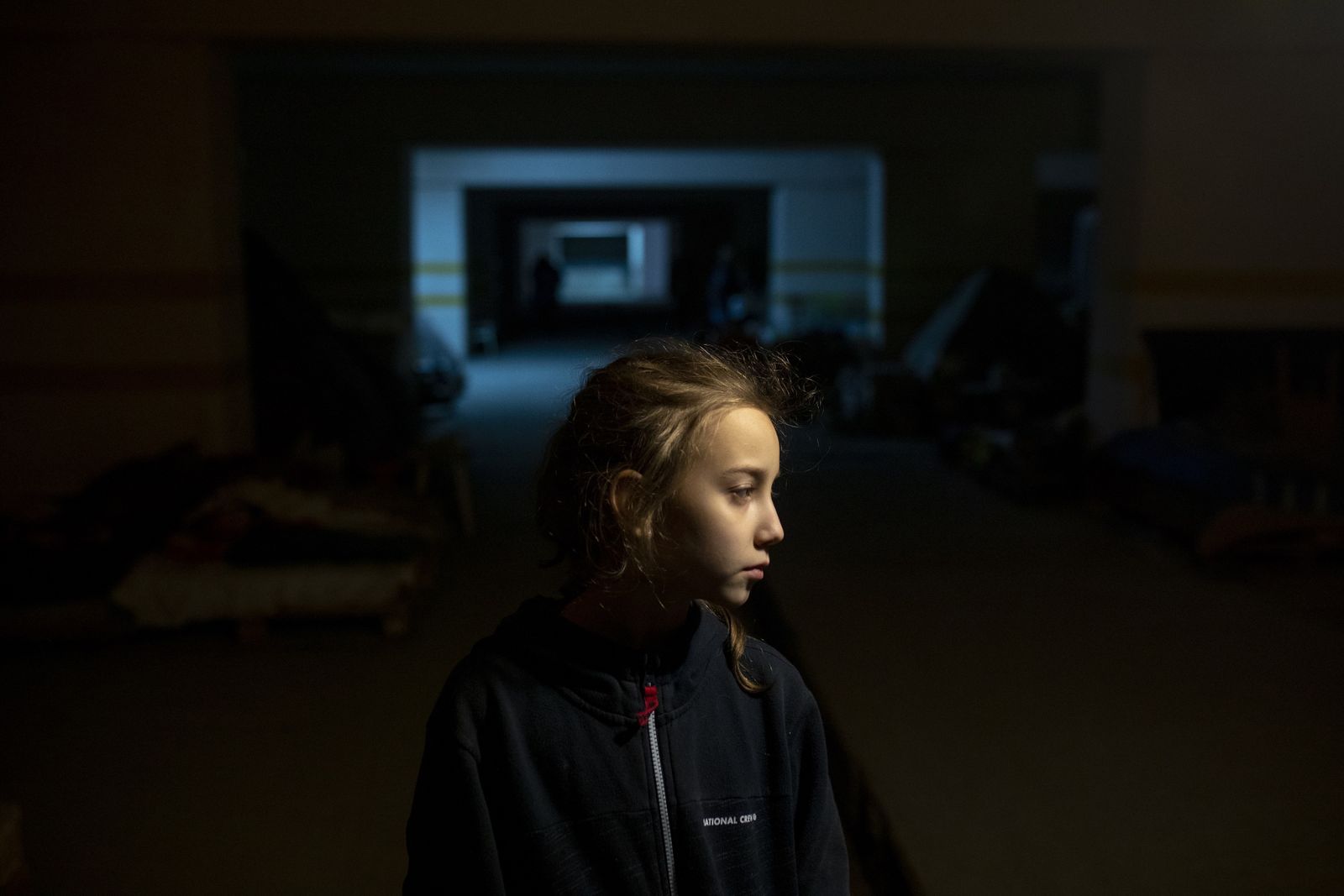 Niña ucraniana en la ciudad nororiental de Kharkiv,