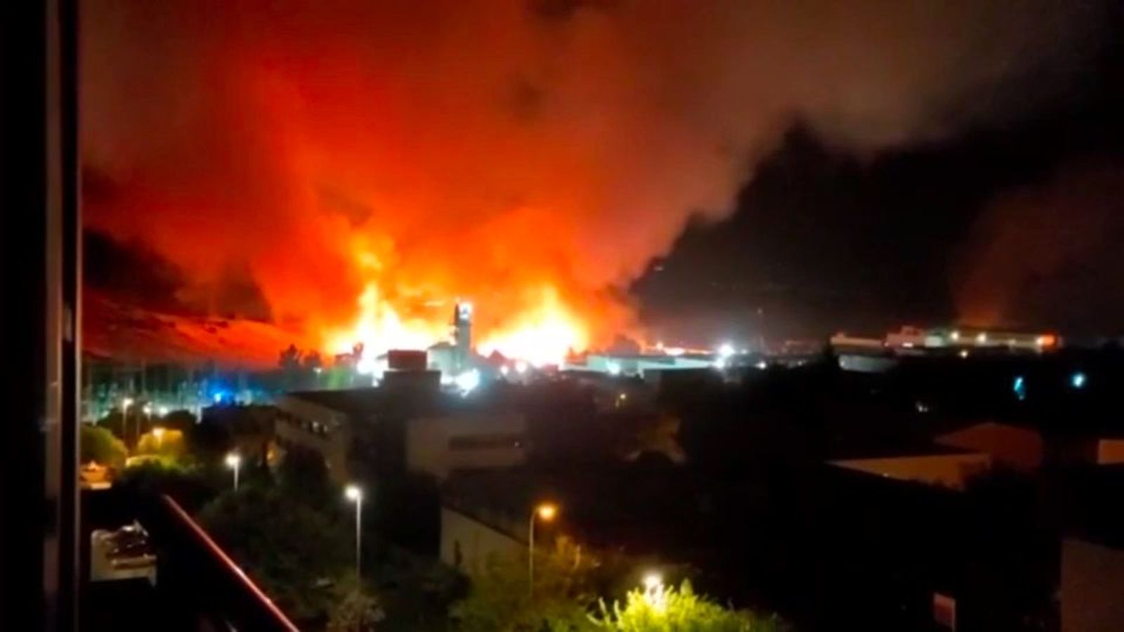 Imágenes de las explosiones que se escucharon anoche en Tres Cantos