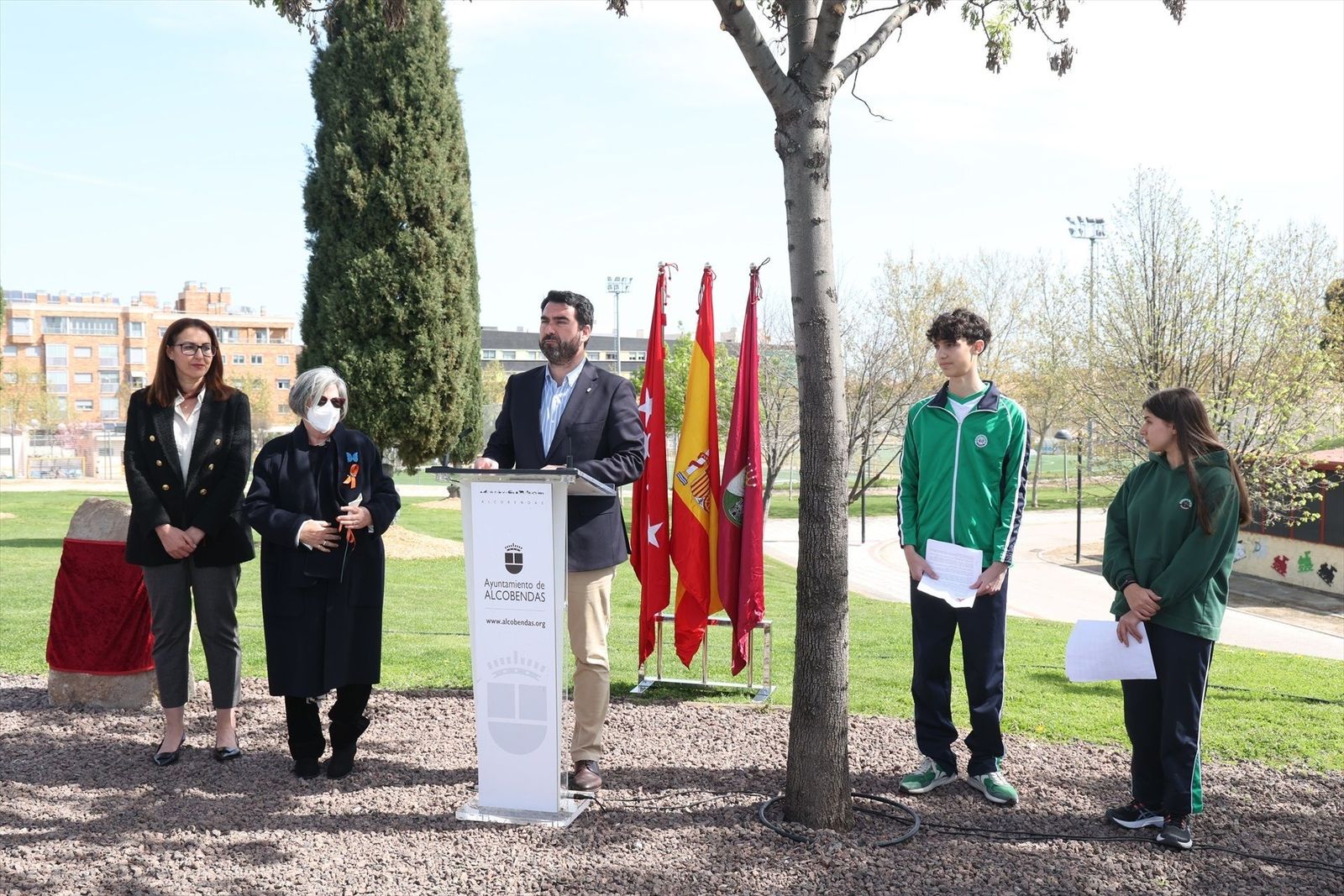 Alcobendas inaugura un monumento en memoria de las víctimas de accidentes de tráfico