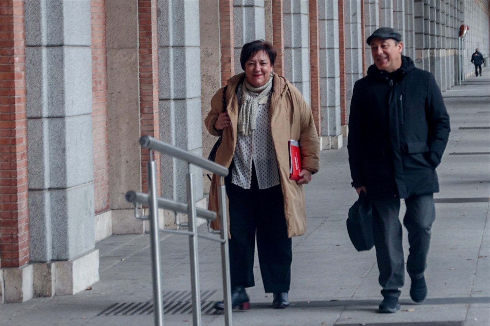 El secretario de Políticas Públicas de CCOO, Carlos Bravo, y la secretaria de Acción sindical y Empleo de CCOO, Mari Cruz Vicente