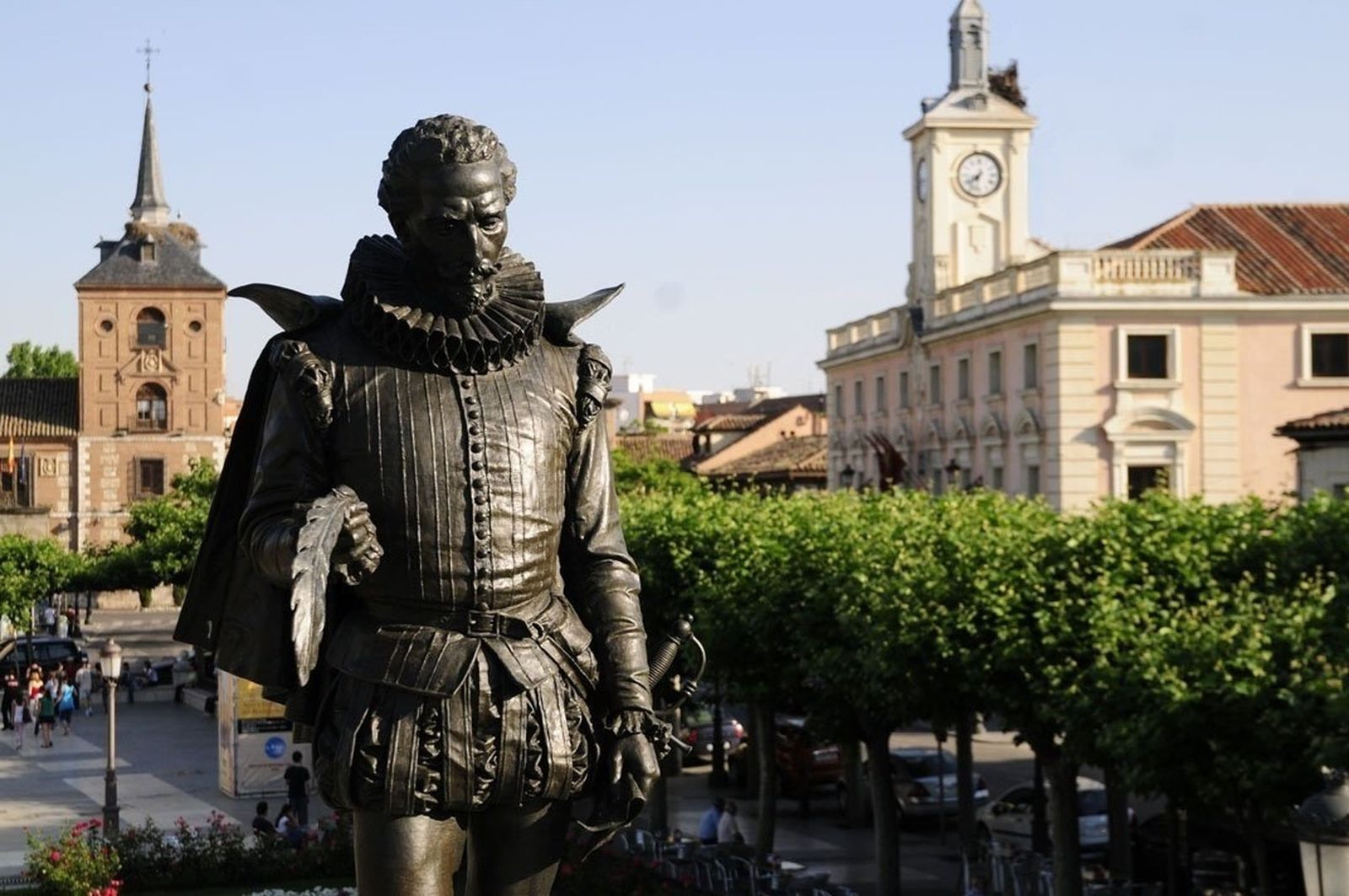 Estatua de Cervantes en Alcalá de Henares