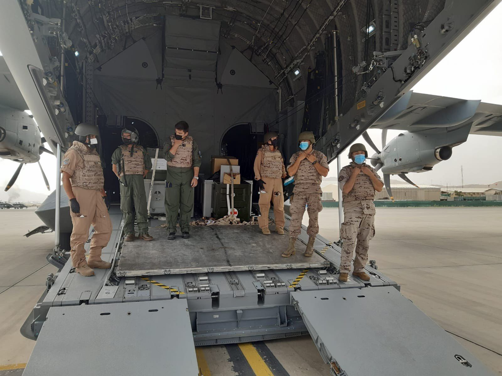 Imagen del primer avión que ha llegado con repatriados desde Afganistán a Madrid