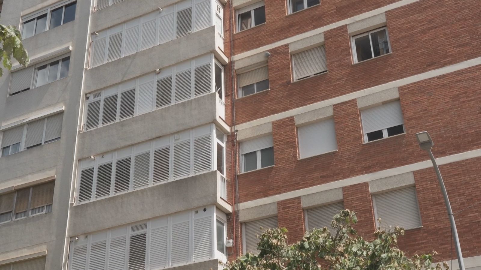 Bloque de viviendas en el que se encontró la bala