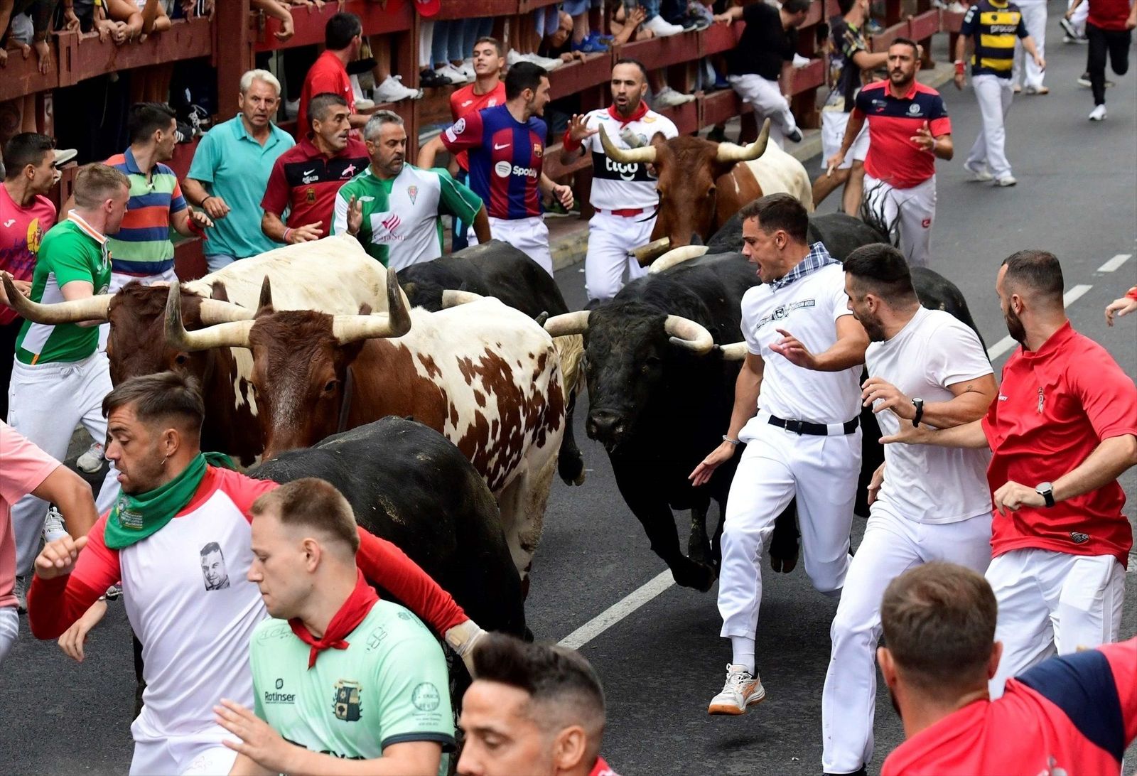 Comienza a montarse el recorrido de los encierros de Sanse