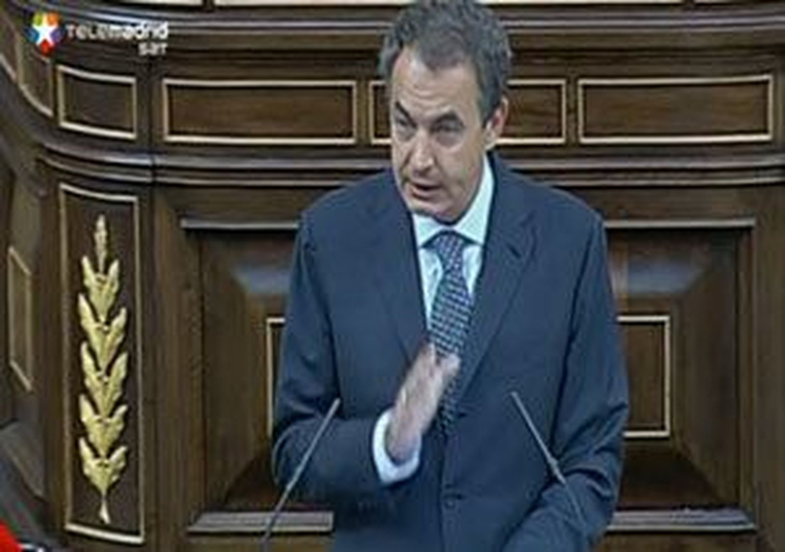 El Gobierno reformará la Constitución para limitar el déficit público