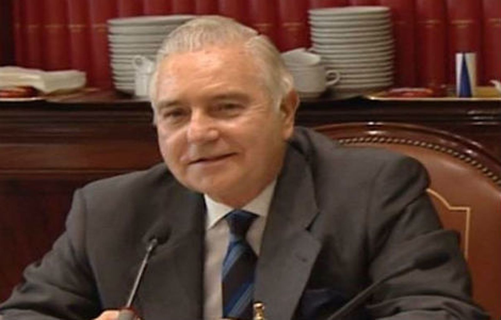 El presidente del Supremo, Carlos Dívar, niega haber malversado fondos públicos