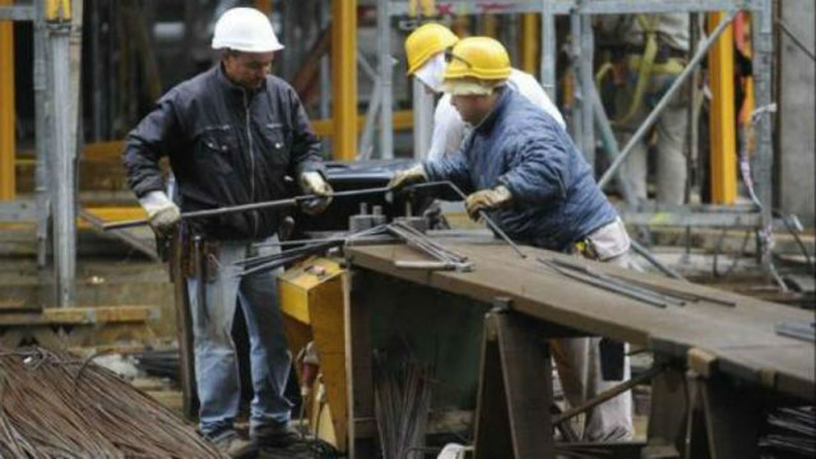 El paro bajó en Madrid en 35.401  personas en 2017, hasta los casi 370.000 desempleados