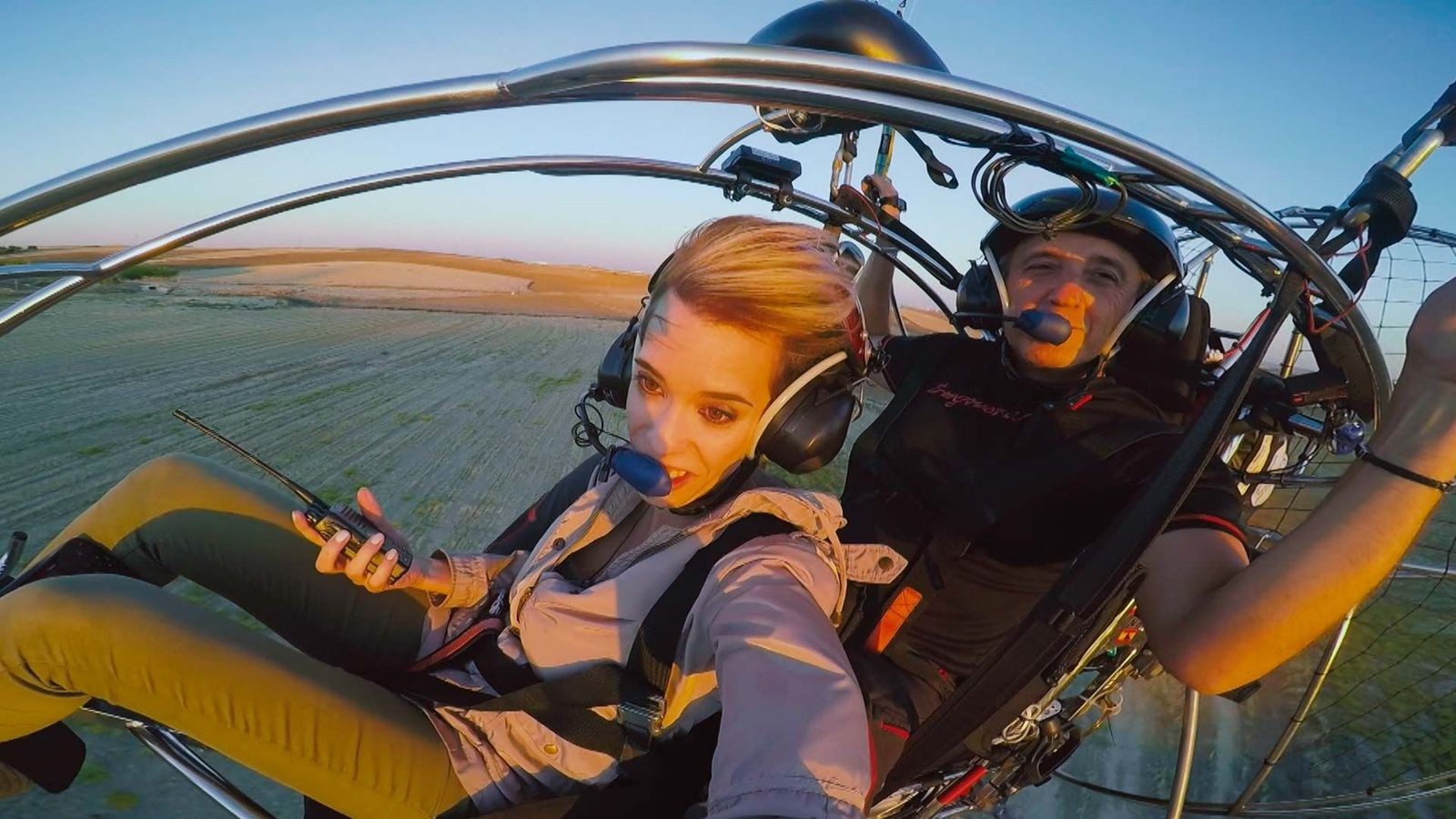 Aeromodelismo y paramotor, aficiones de altos vuelos en Humanes