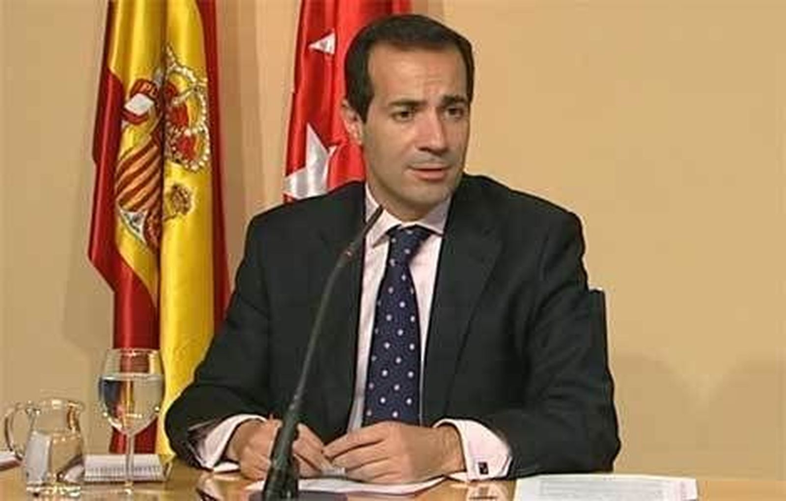 Los docentes nativos tendrán que cumplir los  requisitos para impartir una asignatura