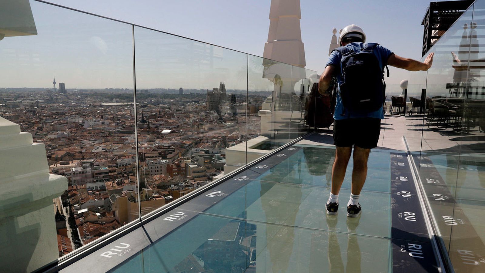 Edicio España sky bar