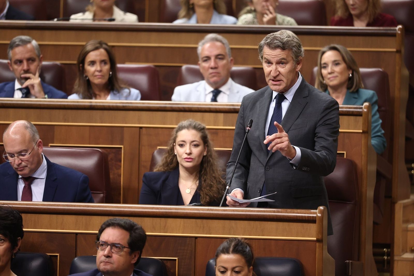 Feijóo acusa a Sánchez de usar Gaza como "cortina de humo": "Pactaría hasta con Netanyahu por seguir en el poder"