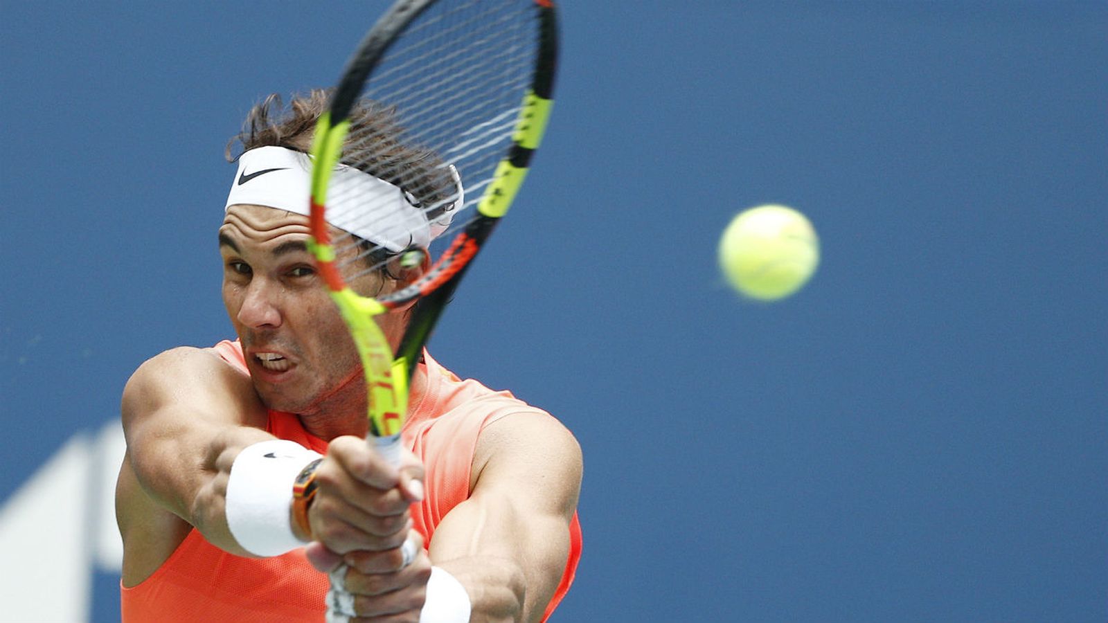 Nadal pasa a cuartos tras ganar en cuatro sets a Basilashvili