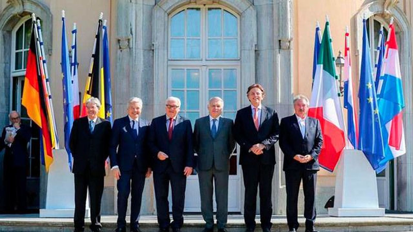 Los fundadores de la UE urgen a Londres a iniciar "cuanto antes" proceso de salida