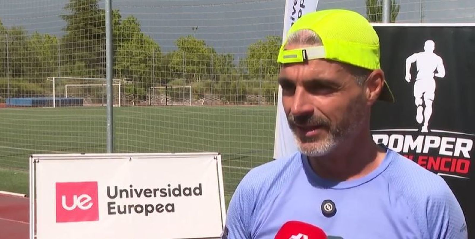 Jimmy, el bombero solidario que recorre la región para sensibilizar sobre el suicidio juvenil