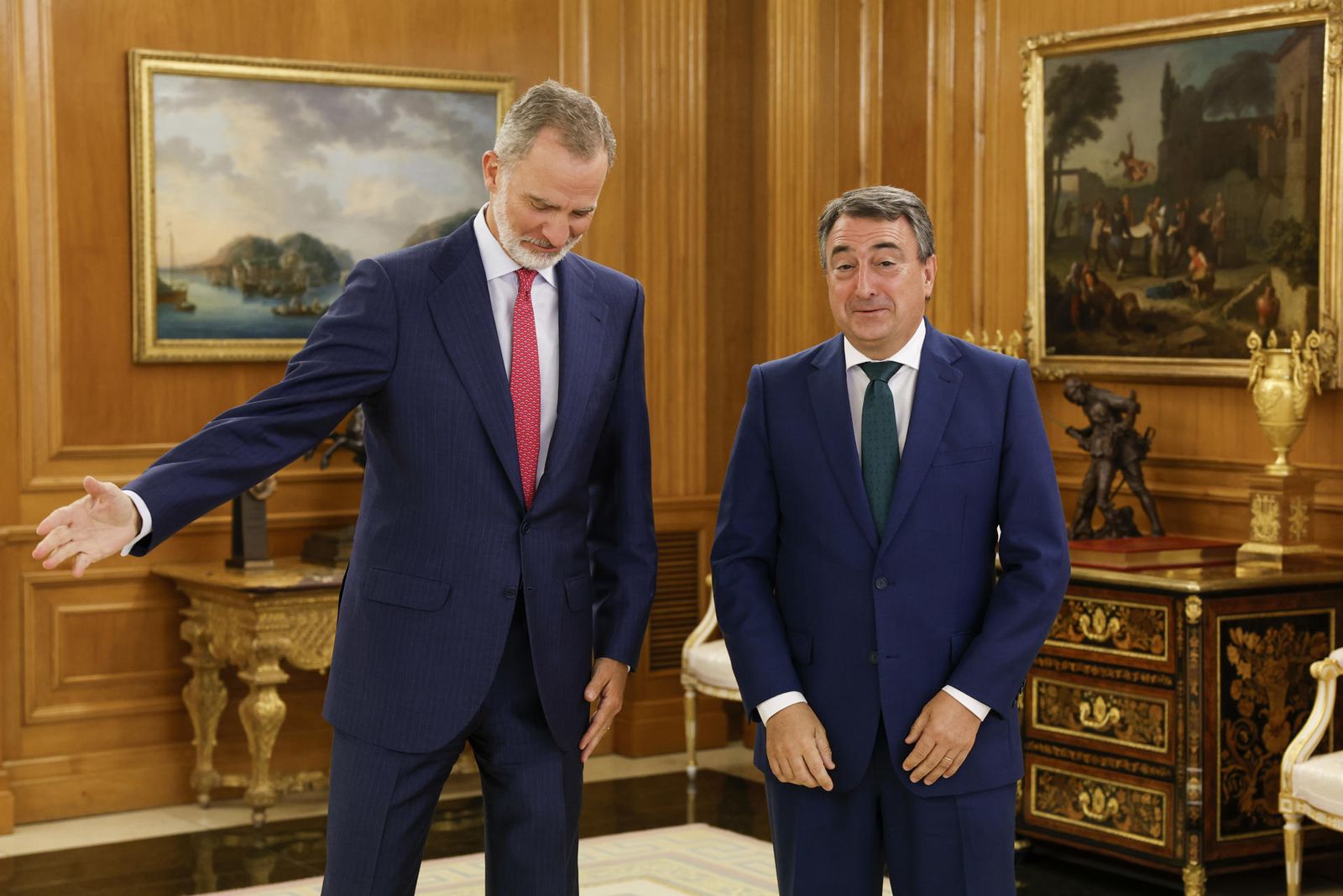 Felipe VI y Aitor Esteban