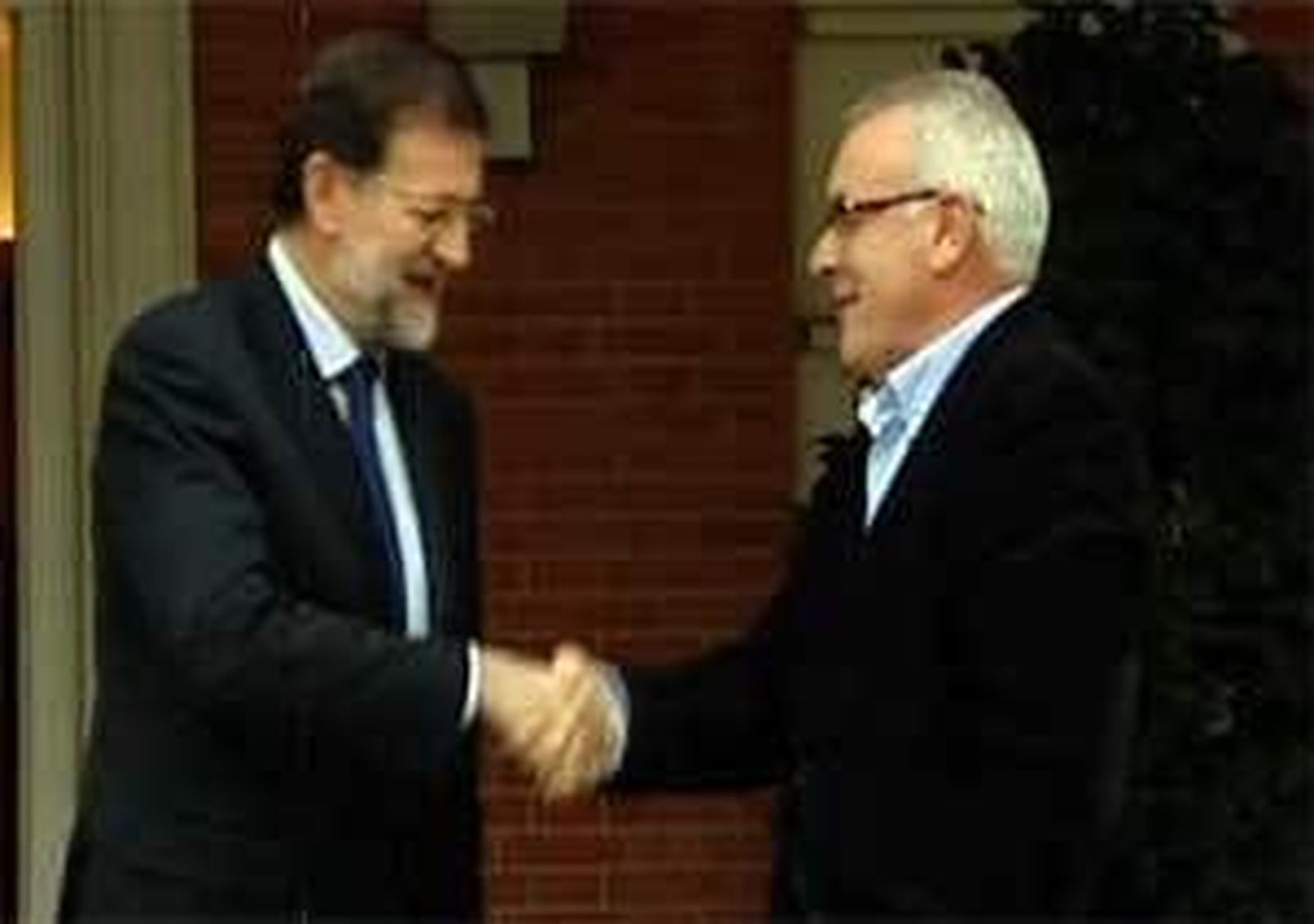 Lara pide a Rajoy que todos los grupos y afectados participen en las soluciones a los desahucios