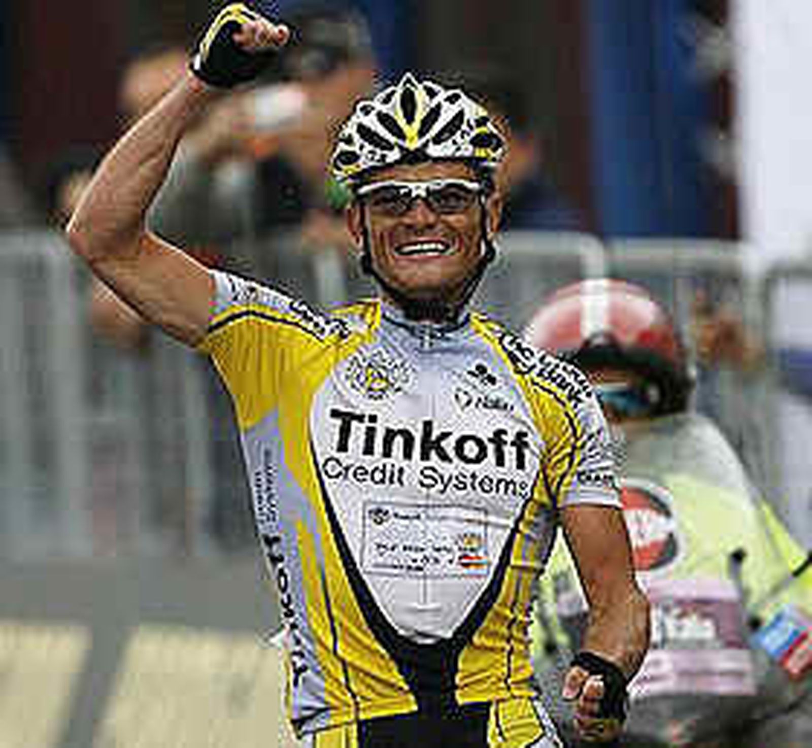 Kiryienka le dedica la victoria a  Tondo y Contador es virtual vencedor del Giro