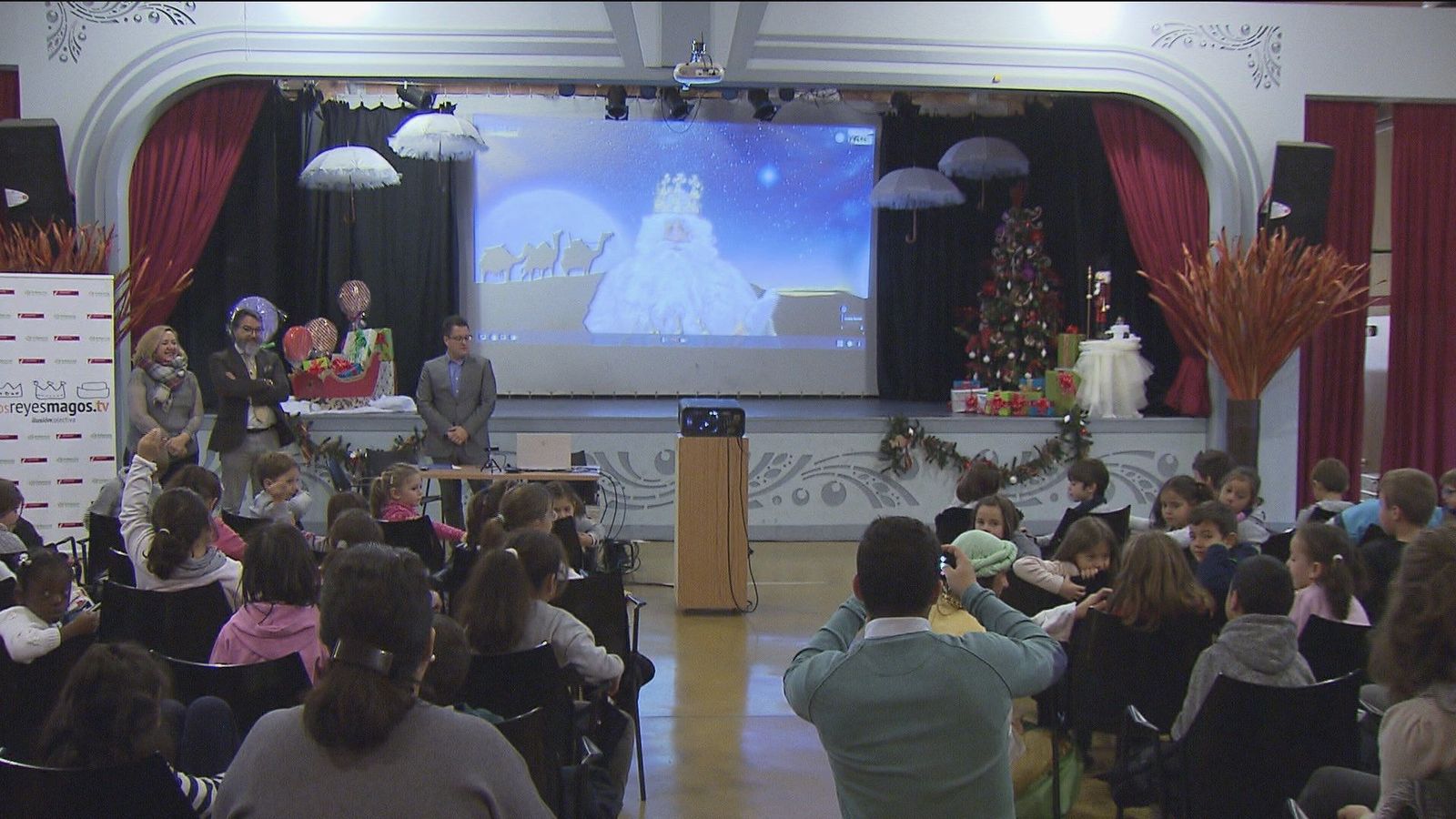 El privilegio para los niños de poder hablar por videoconferencia con los Reyes Magos