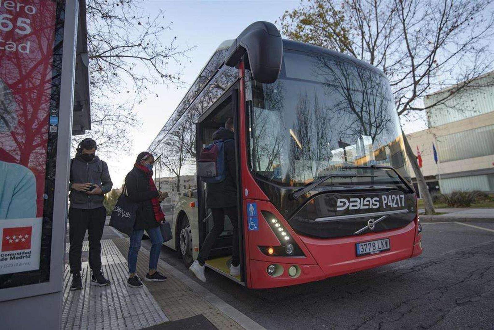 La línea L-2 de Alcorcón incorpora un autobús eléctrico