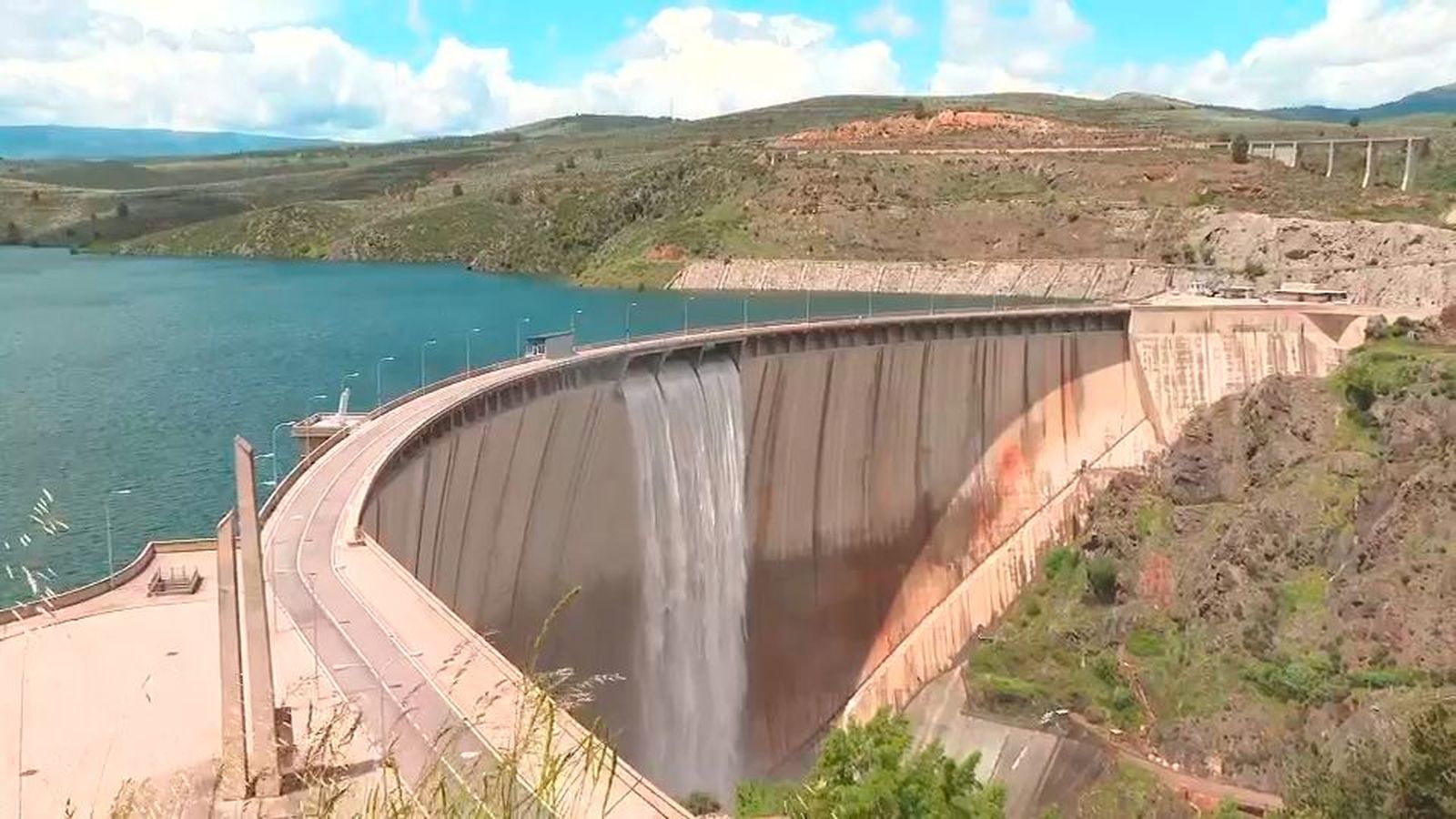 El embalse de El Atazar, sede del Consejo de Gobierno de la Comunidad