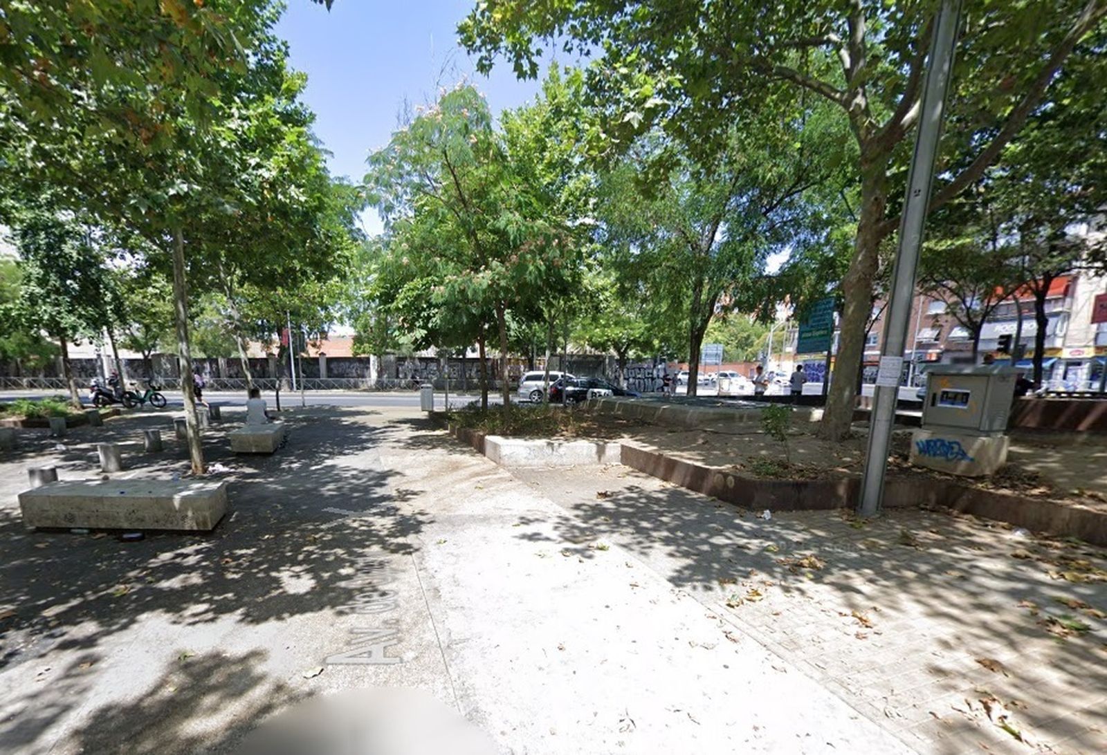.- Cinco detenidos y tres agentes heridos  en una intervención policial en Carabanchel