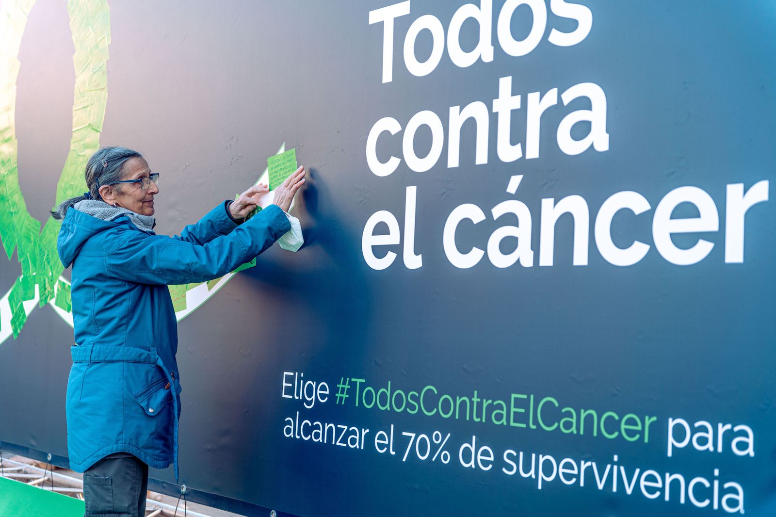 Las personas que han superado un cáncer denuncian discriminación a la hora de pedir un préstamo