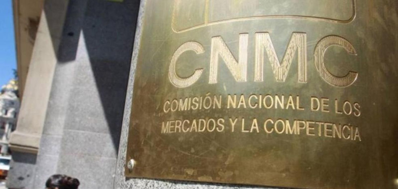La CNMC lanza 14 becas de formación para titulados universitarios