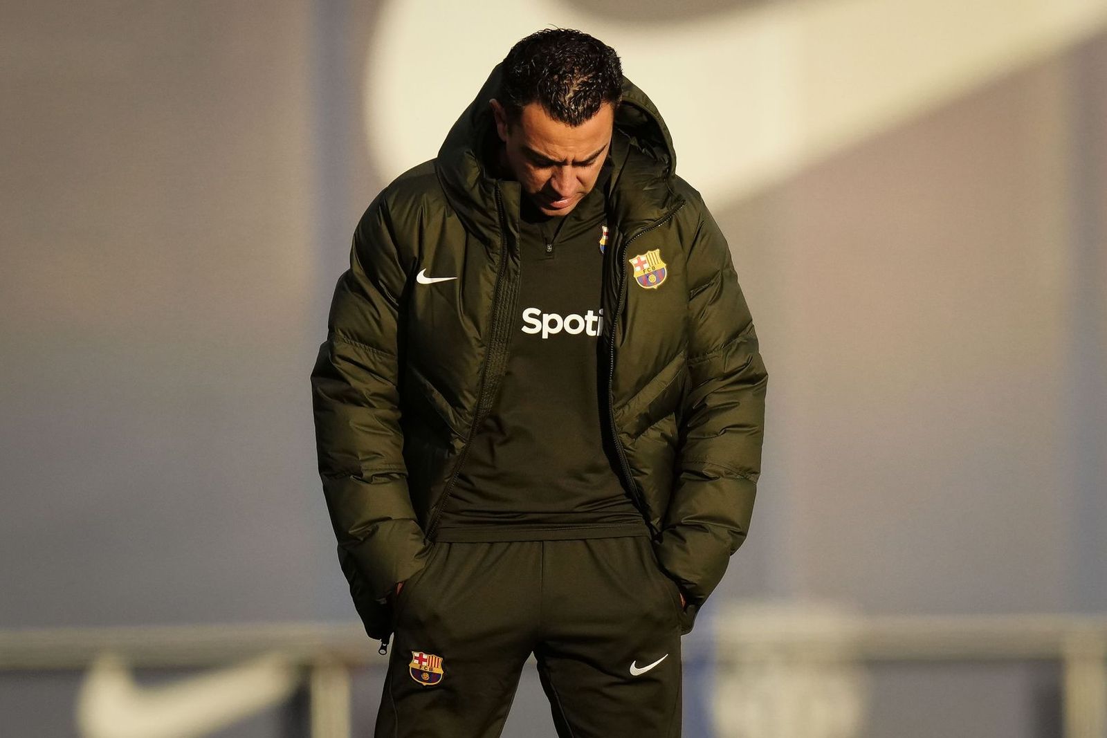 Xavi disculpa a De la Fuente de la lesión de Gavi