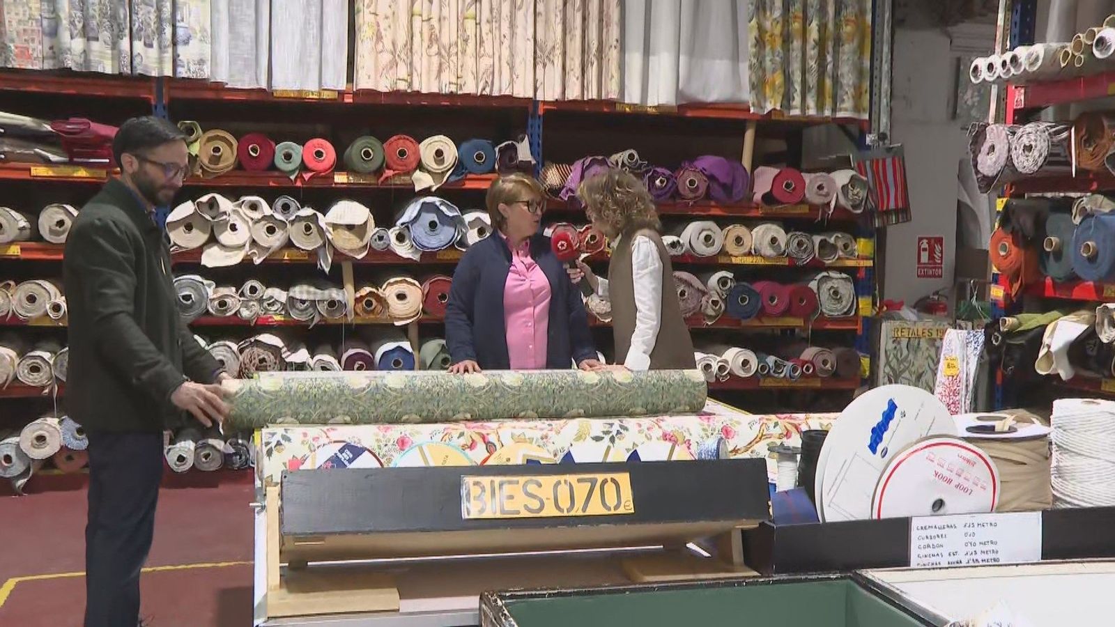 Antoñita Jiménez, la tienda de telas de Carabanchel que resiste al paso del tiempo