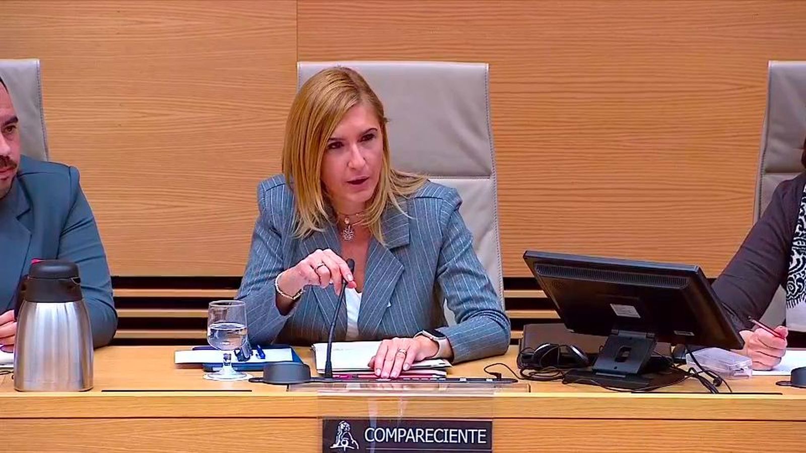Pradas reconoce "fallos" en la DANA y acusa de machismo a Rufián durante su comparecencia en el Congreso