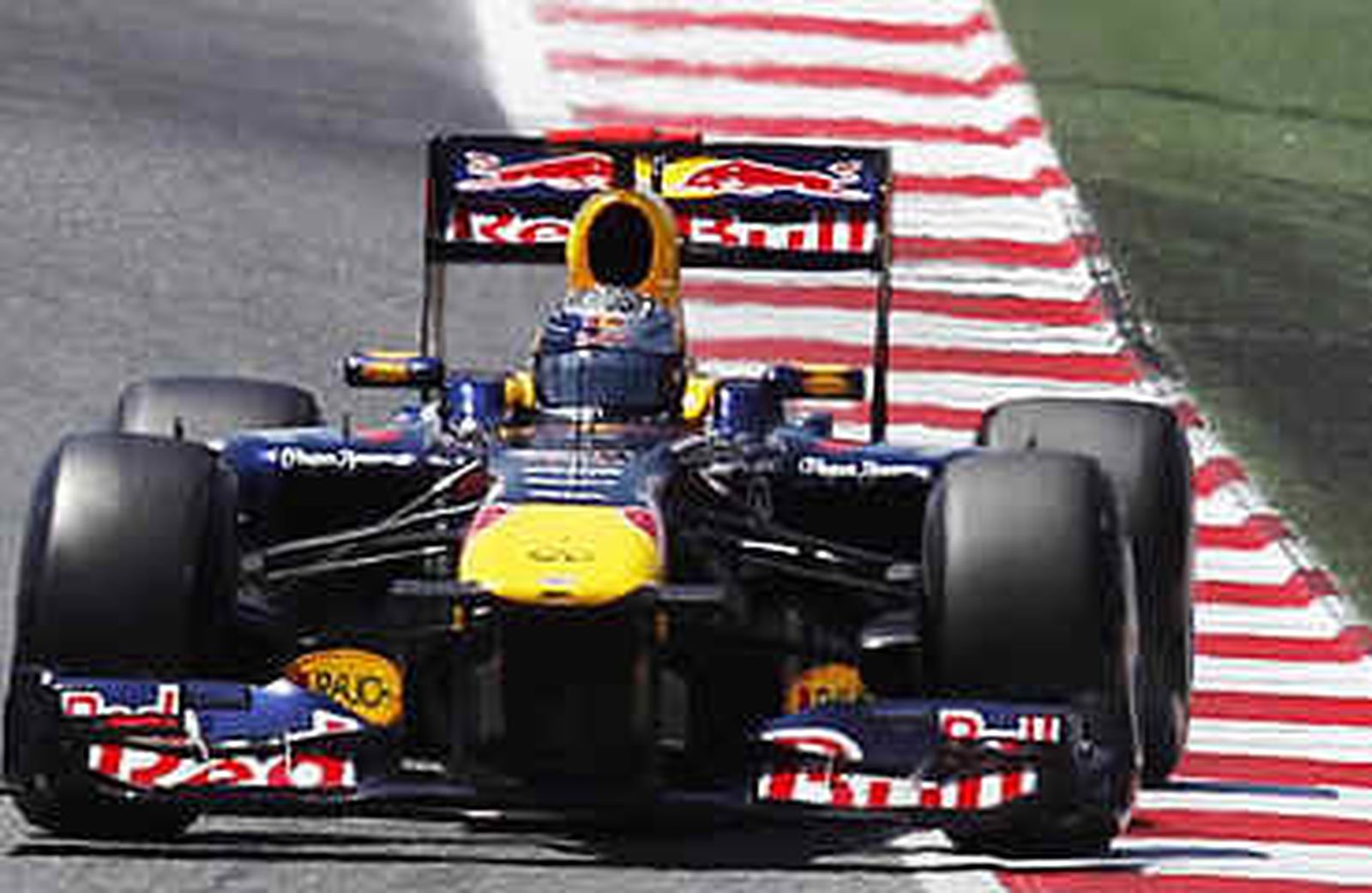 Vettel gana y Alonso es quinto en el Gran Premio de España